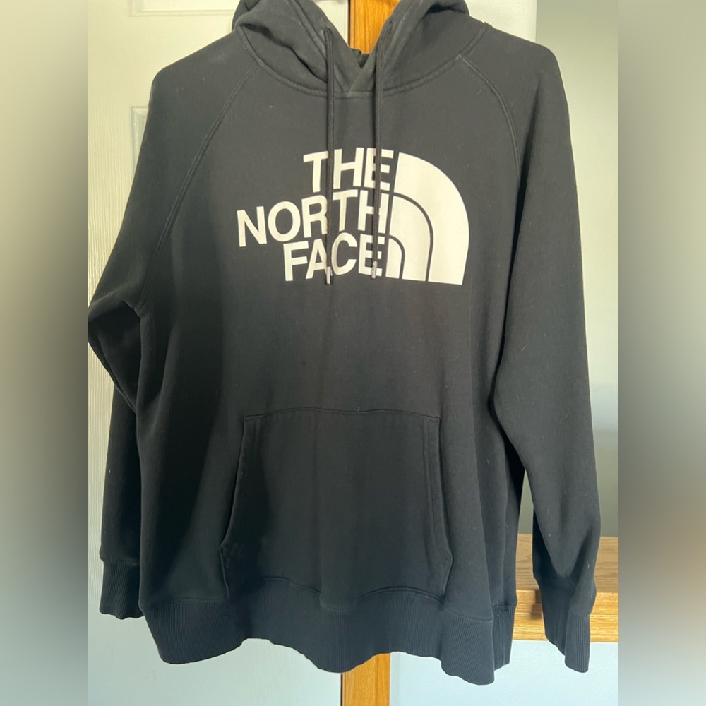 North face women’s black hoodie size large
